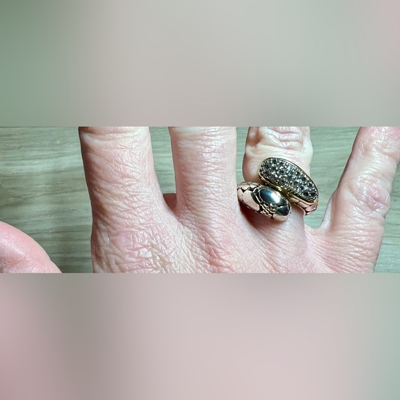 Designer Hallmarked Sterling Silver White Topaz Cobblestone Bypass Ring, Size 6 - Picture 10 of 12